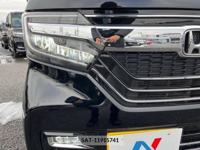 Honda N BOX CUSTOM 2019-05 215837-12