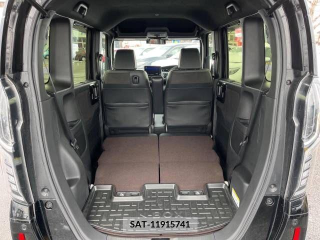 Honda N BOX CUSTOM 2019-05 215837-10