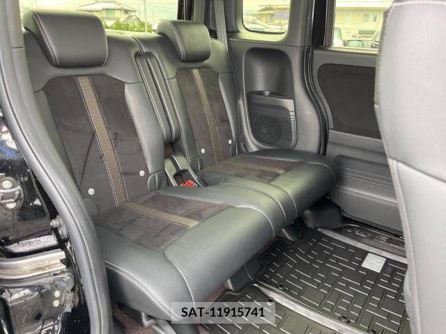 Honda N BOX CUSTOM 2019-05 215837-9