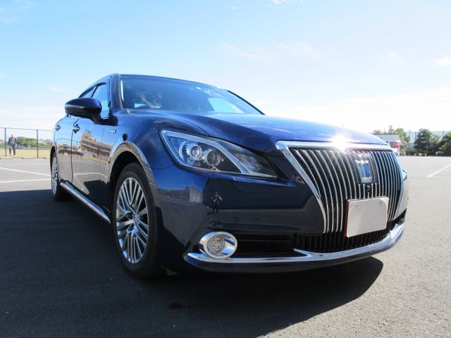 Toyota CROWN MAJESTA 2014-02 13307-4