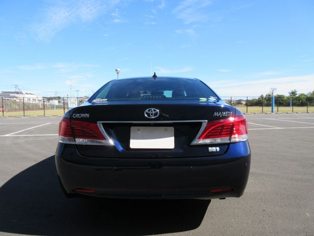 Toyota CROWN MAJESTA 2014-02 13307-12