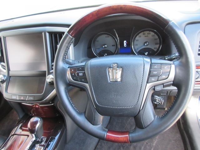 Toyota CROWN MAJESTA 2014-02 13307-26