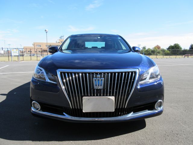 Toyota CROWN MAJESTA 2014-02 13307-3