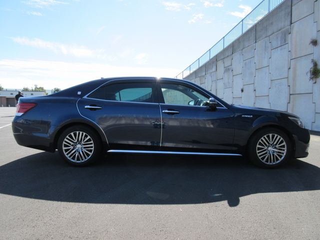 Toyota CROWN MAJESTA 2014-02 13307-11