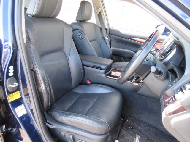 Toyota CROWN MAJESTA 2014-02 13307-22