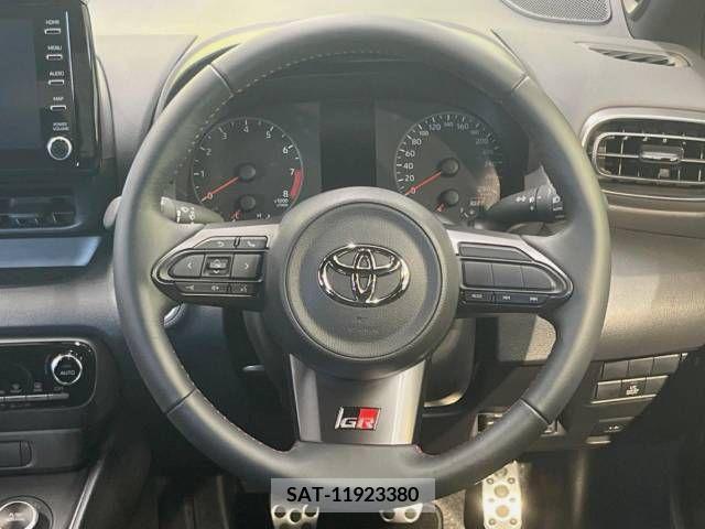 Toyota YARIS 2020-11 304813-11