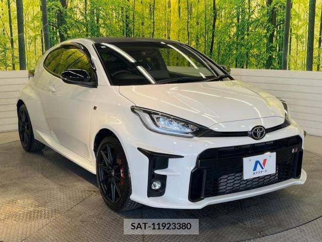 Toyota YARIS 2020-11 304813-16