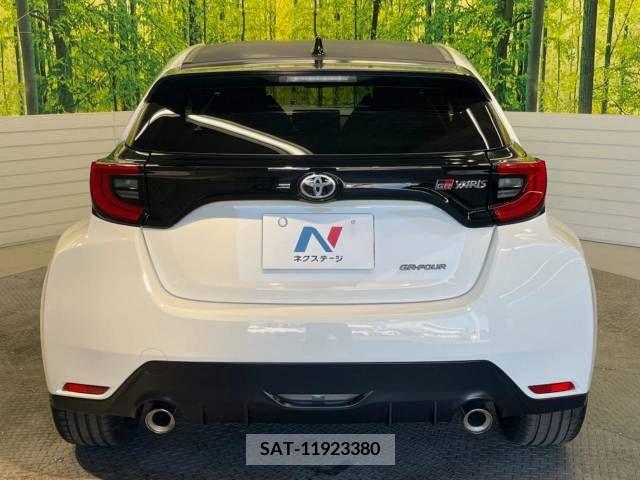 Toyota YARIS 2020-11 304813-15