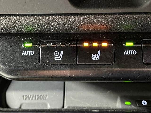 Lexus UX 2019-06 8867-5