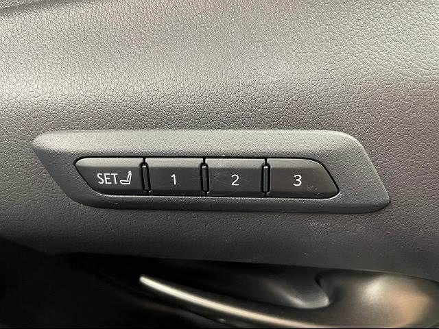 Lexus UX 2019-06 8867-7