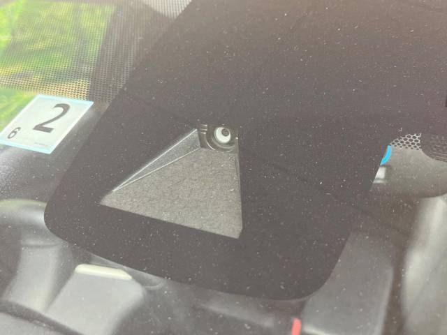 Toyota PRIUS 2016-05 20332-2