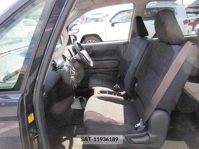 Toyota SPADE 2013-09 208344-9