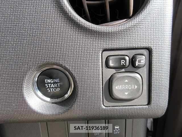 Toyota SPADE 2013-09 208344-7