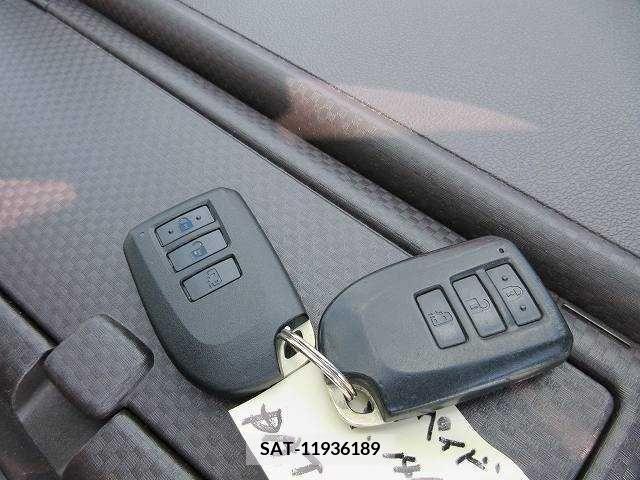 Toyota SPADE 2013-09 208344-18