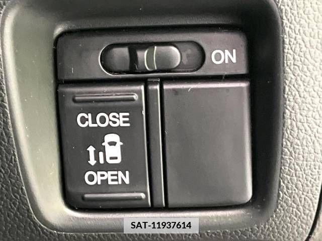 Honda N BOX CUSTOM 2014-03 381818-3