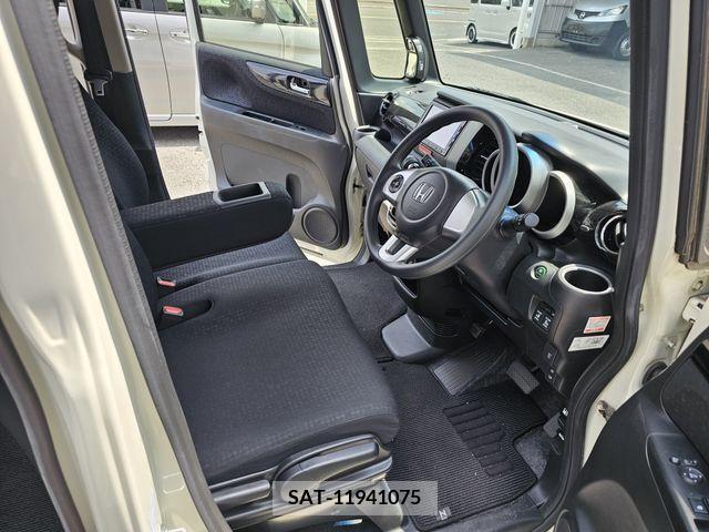 Honda N BOX CUSTOM 2017-01 364929-4