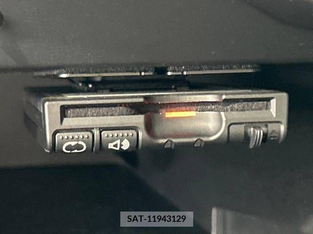 Nissan NOTE 2018-03 302430-5