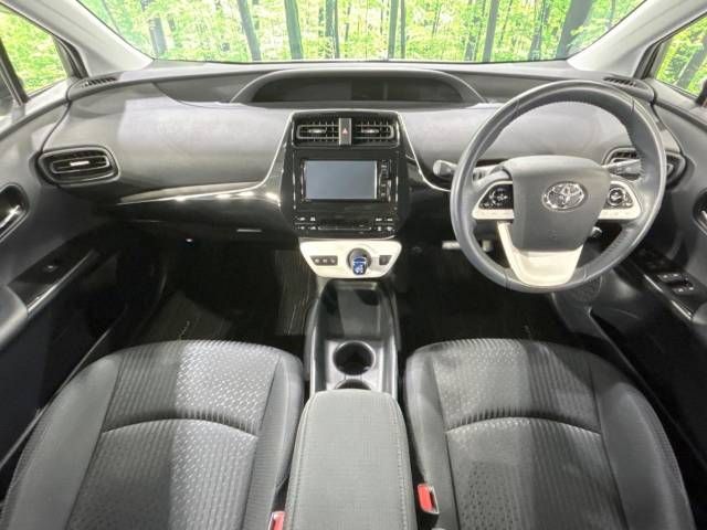 Toyota PRIUS 2016-07 193449-1