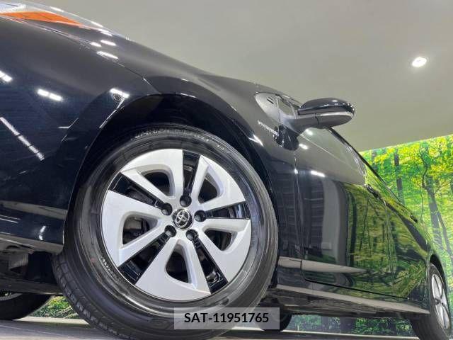 Toyota PRIUS 2017-12 243938-13