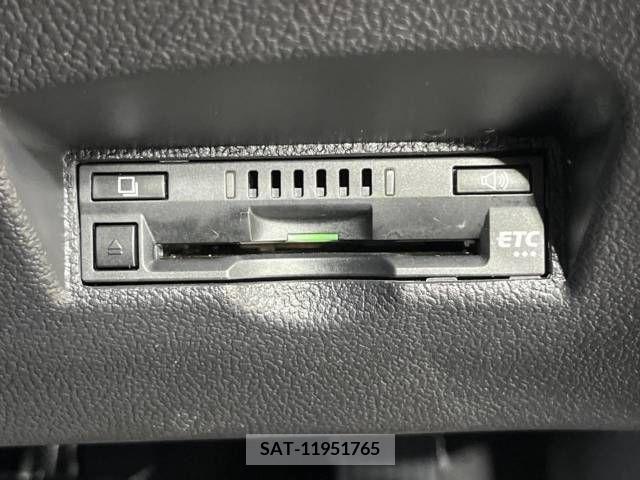 Toyota PRIUS 2017-12 243938-7