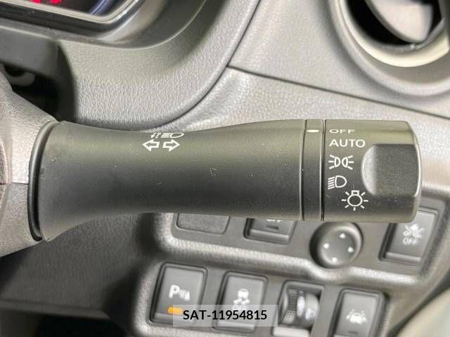 Nissan NOTE 2019-04 343584-6