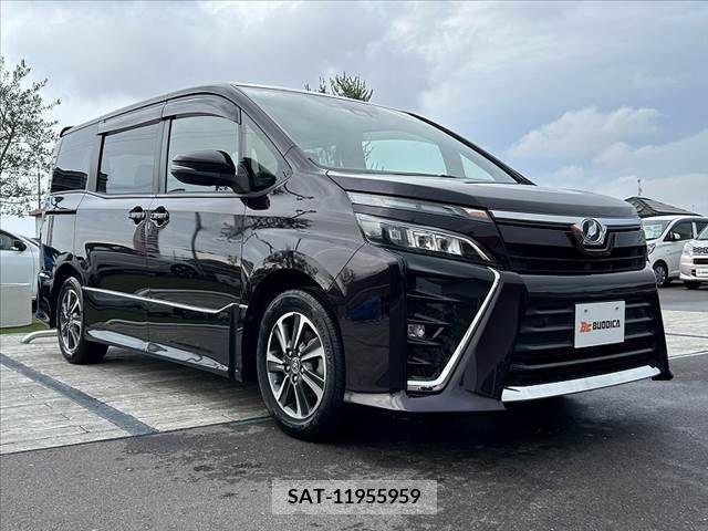 Toyota VOXY 2019-06 370277-7