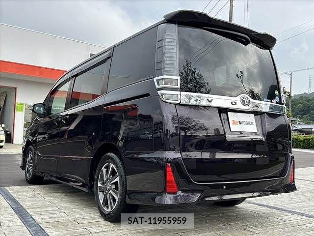 Toyota VOXY 2019-06 370277-12