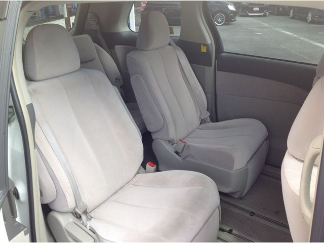 Toyota ESTIMA 2008-10 25168-9