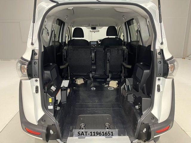 Toyota SIENTA 2019-07 368154-14
