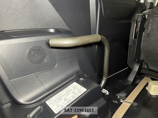 Toyota SIENTA 2019-07 368154-15