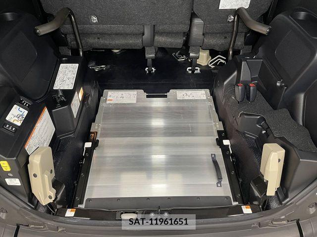 Toyota SIENTA 2019-07 368154-17