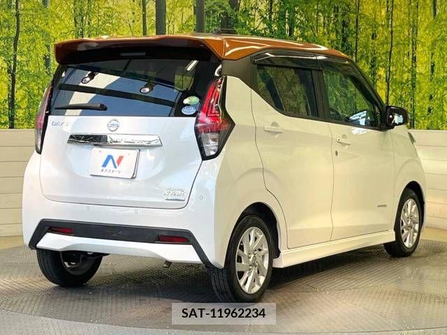Nissan DAYZ 2019-07 323600-17