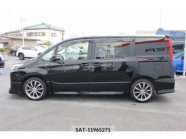 Toyota NOAH 2014-01 279535-9