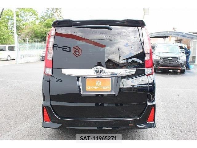 Toyota NOAH 2014-01 279535-8