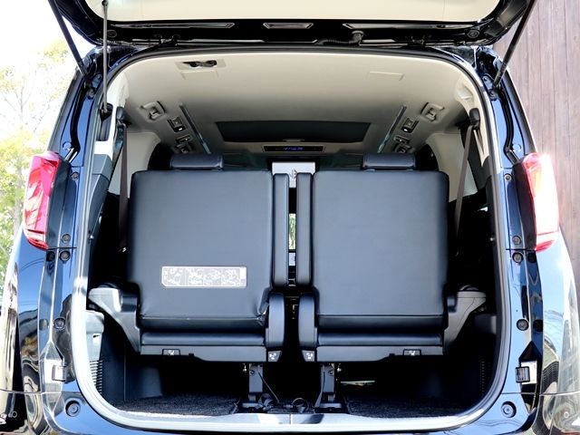 Toyota ALPHARD 2018-12 183211-28