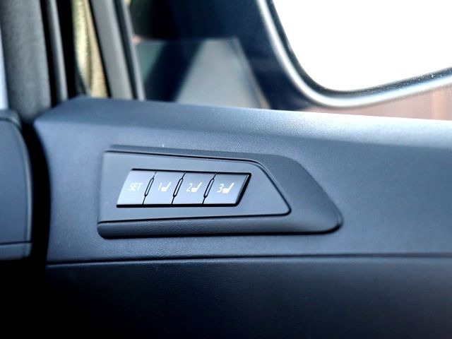 Toyota ALPHARD 2018-12 183211-23