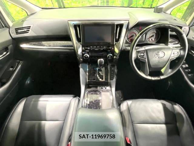 Toyota VELLFIRE 2018-04 288167-1