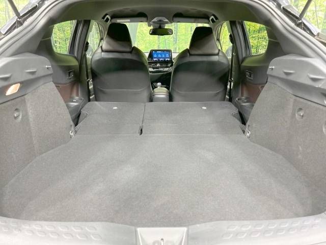 Toyota C-HR 2018-12 193492-10
