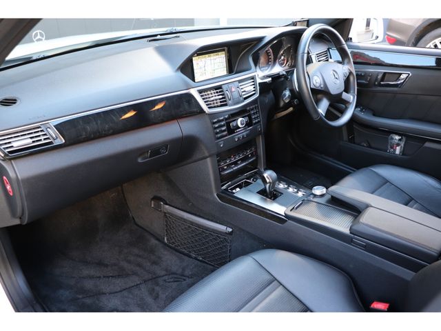 Amg E-CLASS 2010-07 880-12