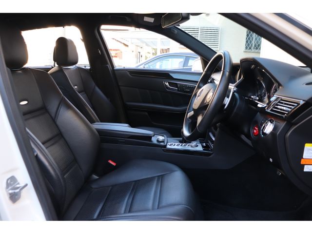 Amg E-CLASS 2010-07 880-7