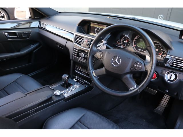 Amg E-CLASS 2010-07 880-6