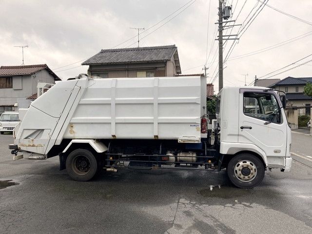 MITSUBISHI FUSO Fighter 2006-03 4085-6