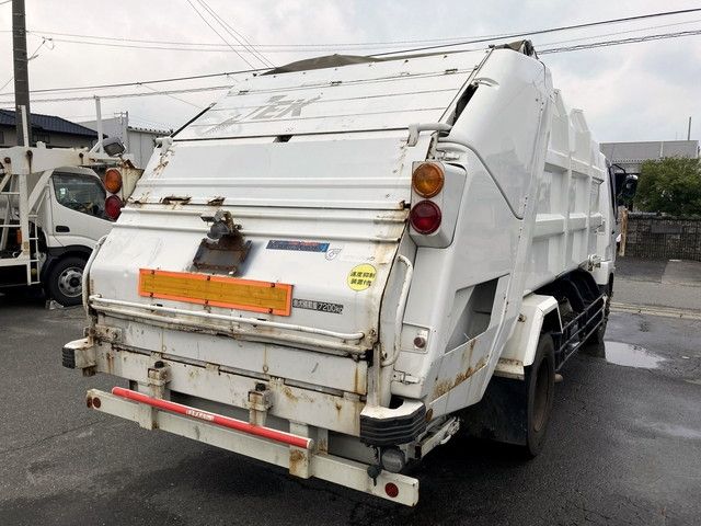 MITSUBISHI FUSO Fighter 2006-03 4085-3