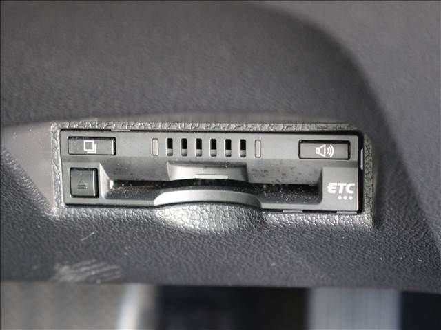 Toyota PRIUS 2018-08 19469-8