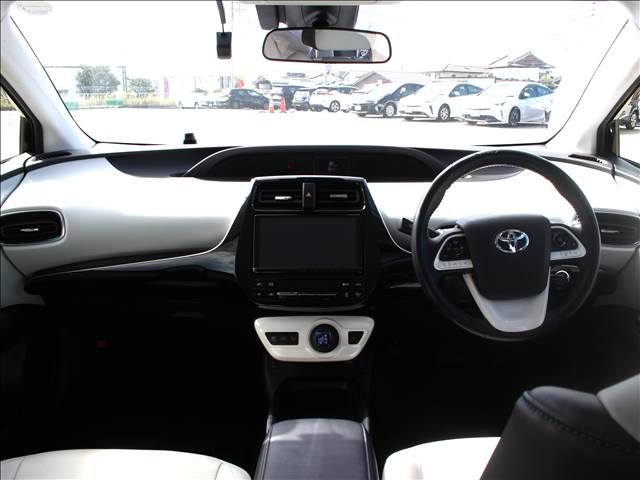 Toyota PRIUS 2018-08 19469-5