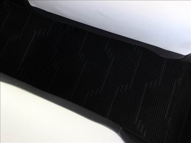 Toyota PRIUS 2018-08 19469-20
