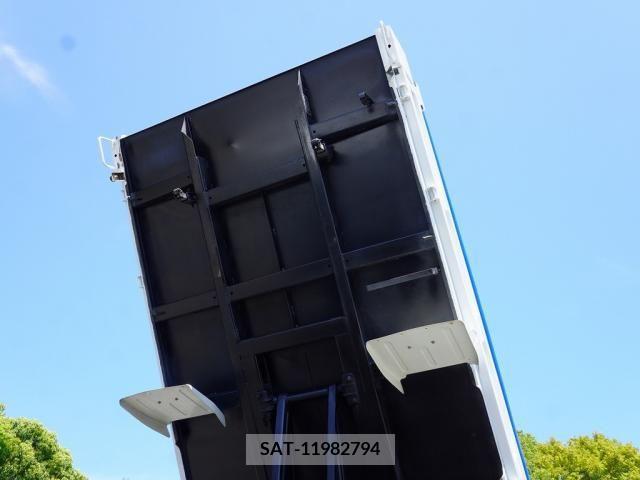Mitsubishi CANTER 2018-06 357523-17