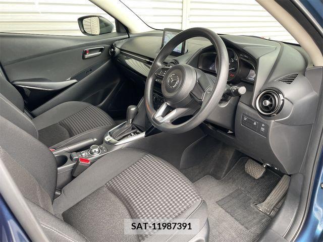 Mazda DEMIO 2017-09 359394-23