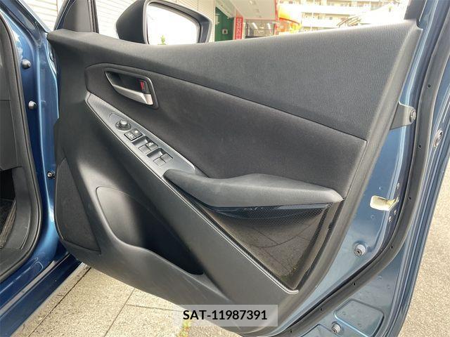 Mazda DEMIO 2017-09 359394-22