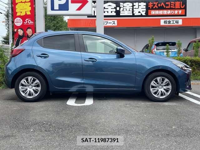 Mazda DEMIO 2017-09 359394-17